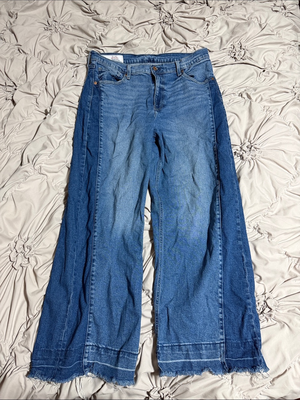GAP Two-Tone Blue Wide-Leg Jeans with Frayed Hem